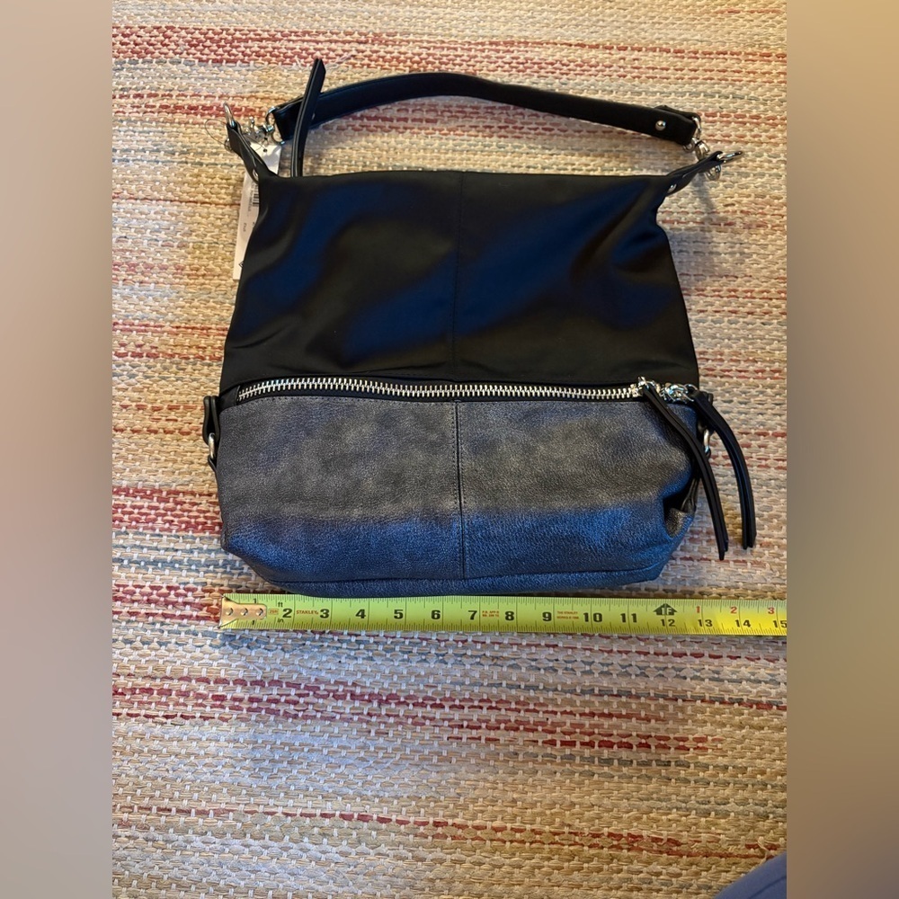 NWT SONDRA ROBERTS SQUARED nylon and vegan leather shoulder bag - Picture 13 of 16
